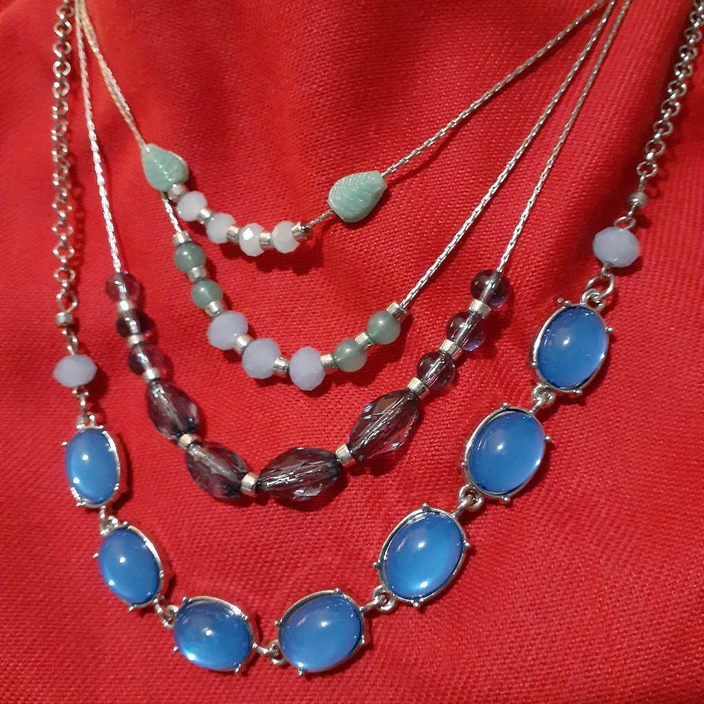 Christopher Banks Silvertone Layered Necklace 9$